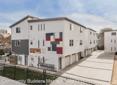 Main picture of 1130 W 36th Pl