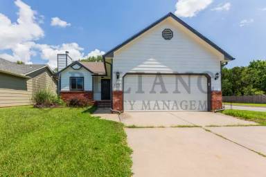Main picture of 6534 E 39th Ct N