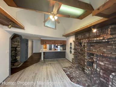 Main picture of 1334 W State St