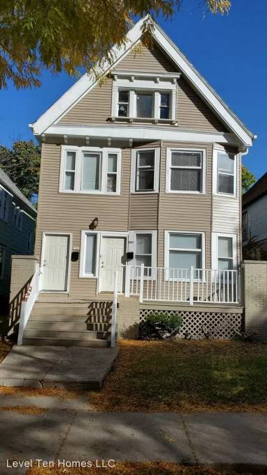 Main picture of 2378 N 45th St