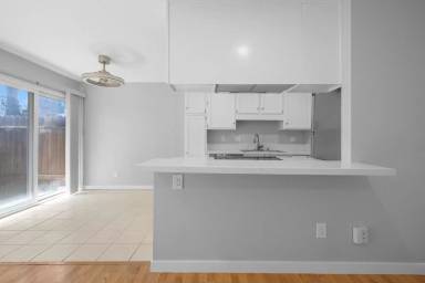 Main picture of 9580 Carroll Canyon Rd
