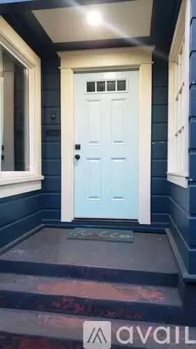 Main picture of 2430 Spring St