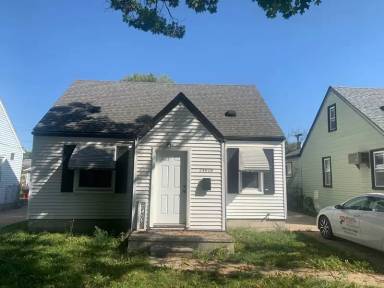 Main picture of 24528 Grove Ave