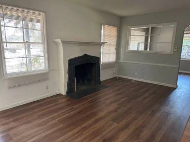 Main picture of 881 Emory Ave
