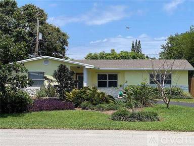 Main picture of 633 Heron Dr