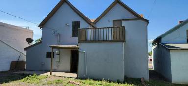 Main picture of 609 W 13th St