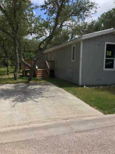 Main picture of 1800 N Live Oak St