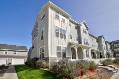 Main picture of 1053 W Narrows Ln