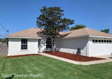 Main picture of 224 N El Centro Blvd