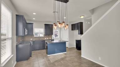 Main picture of 579 Dragon Ridge Rd