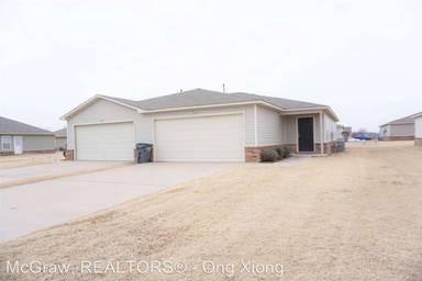 Main picture of 5712 N 34th St