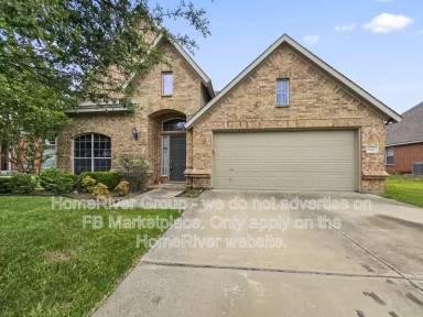 Main picture of 647 E Sandra Ln