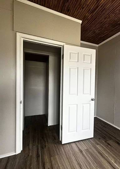 Main picture of 408 E Michigan St