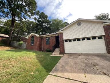 Main picture of 1911 Mesquite Cir