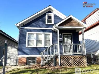 Main picture of 2223 N Buffum St