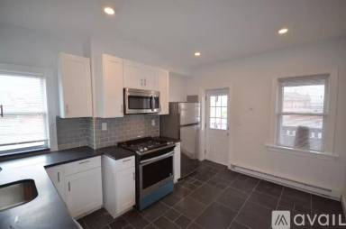Main picture of 20 Chelsea St