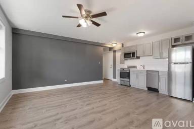 Main picture of 7710 N Sheridan Rd