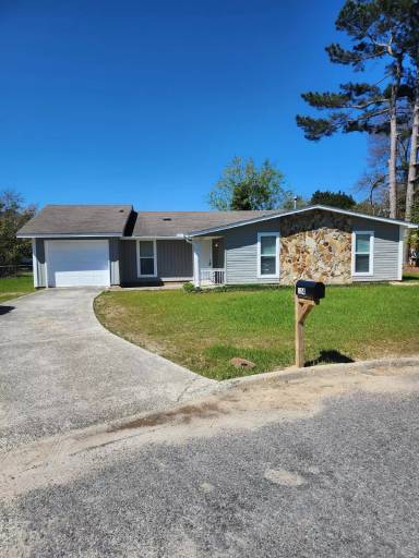 Main picture of 124 Shawns Way