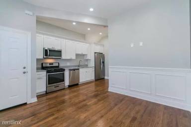 Main picture of 3245 W Pierce Ave