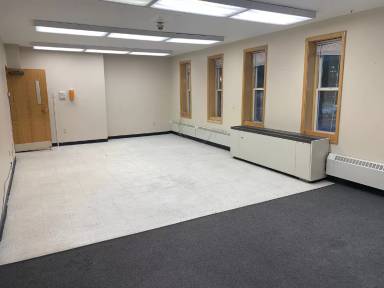 Main picture of 19 E Utica St