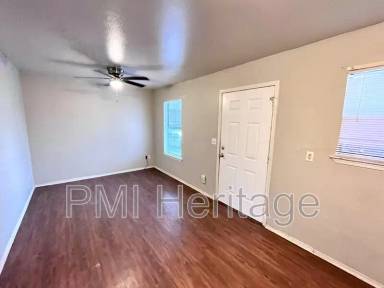Main picture of 809 E Huntsville Ave