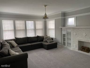 Main picture of 5008 N California Ave