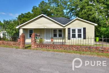 Main picture of 5224 Ridgeway St