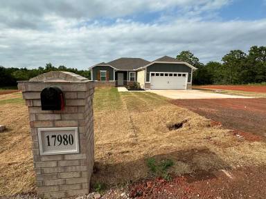Main picture of 17980 Lantana Loop