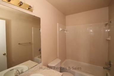 Main picture of 4103 Terri Linn