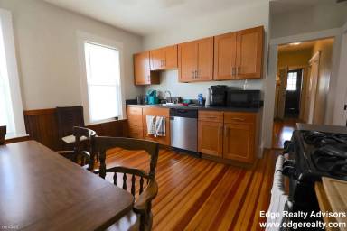 Main picture of 39 Foster St