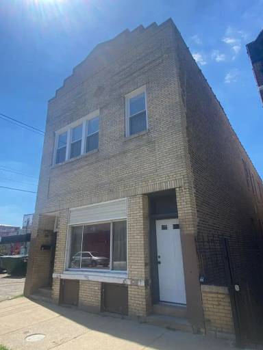 Main picture of 2142 S Fairfield Ave