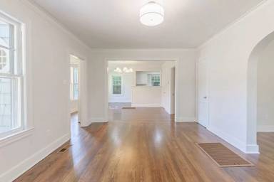 Main picture of 1925 Walker Ave