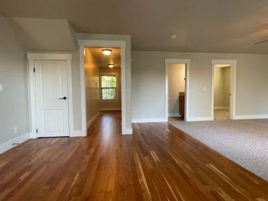 Main picture of 709 N Saddlebrook Way