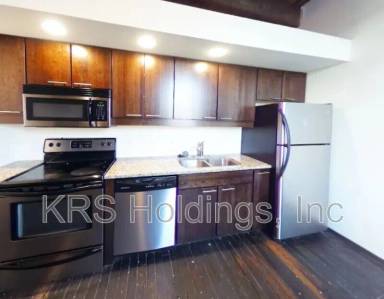 Main picture of 110 S 15th St