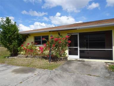 Main picture of 221 Cape Coral Pkwy W