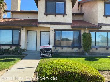 Main picture of 1501 Racquet Club Dr