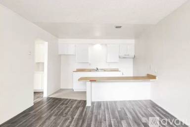 Main picture of 11661 White Ave