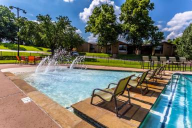 Main picture of The Jolie Apartments