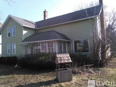 Main picture of 435 E Sumner St