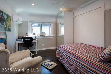 Main picture of 2335 Warring St