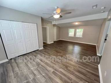 Main picture of 6 Maverick St