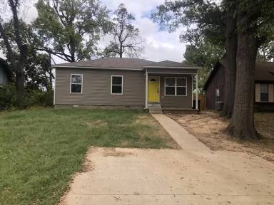 Main picture of 14 John Hancock Cir