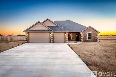 Main picture of 325 NW Mountain Lake Crst