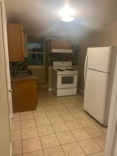 Main picture of 230 N 10th St