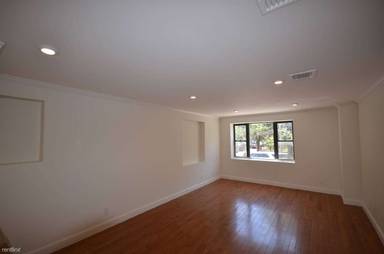 Main picture of 30 Decatur St