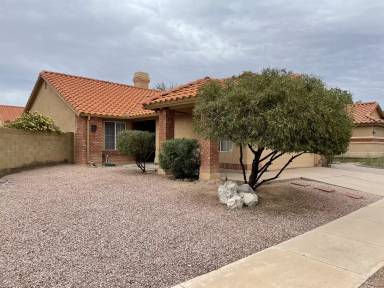 Main picture of 7835 S Kilcormac Ln