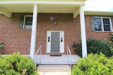 Main picture of 9121 Cherry Grove Rd