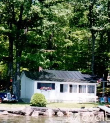 Main picture of 35 N Shore Dr