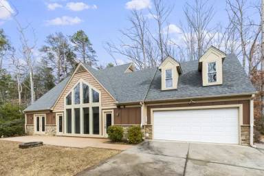 Main picture of 523 Linn Garden Ln