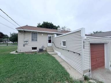 Main picture of 6109 Penn Ave S